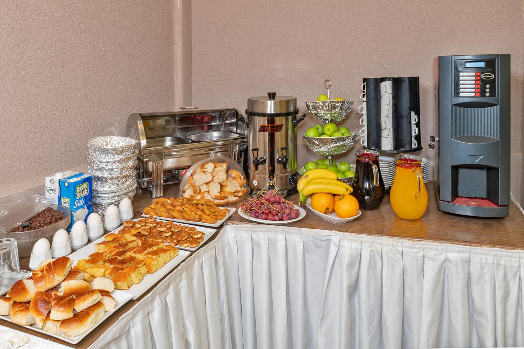 Aristocrat Hotel Истанбул Екстериор снимка