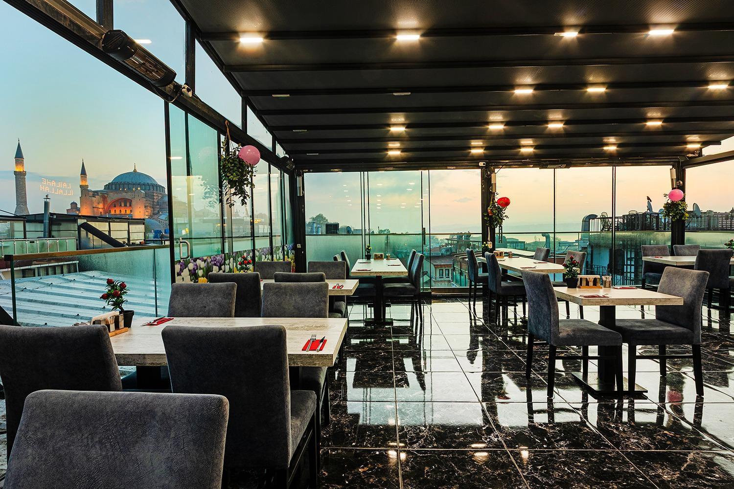 Aristocrat Hotel Истанбул Екстериор снимка