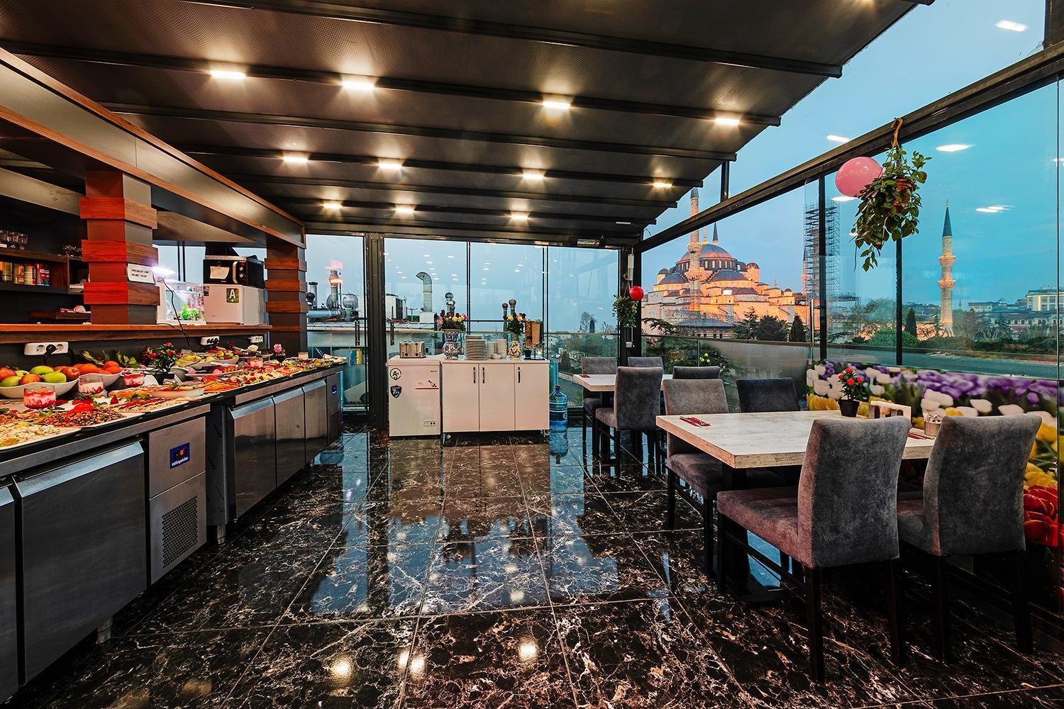 Aristocrat Hotel Истанбул Екстериор снимка
