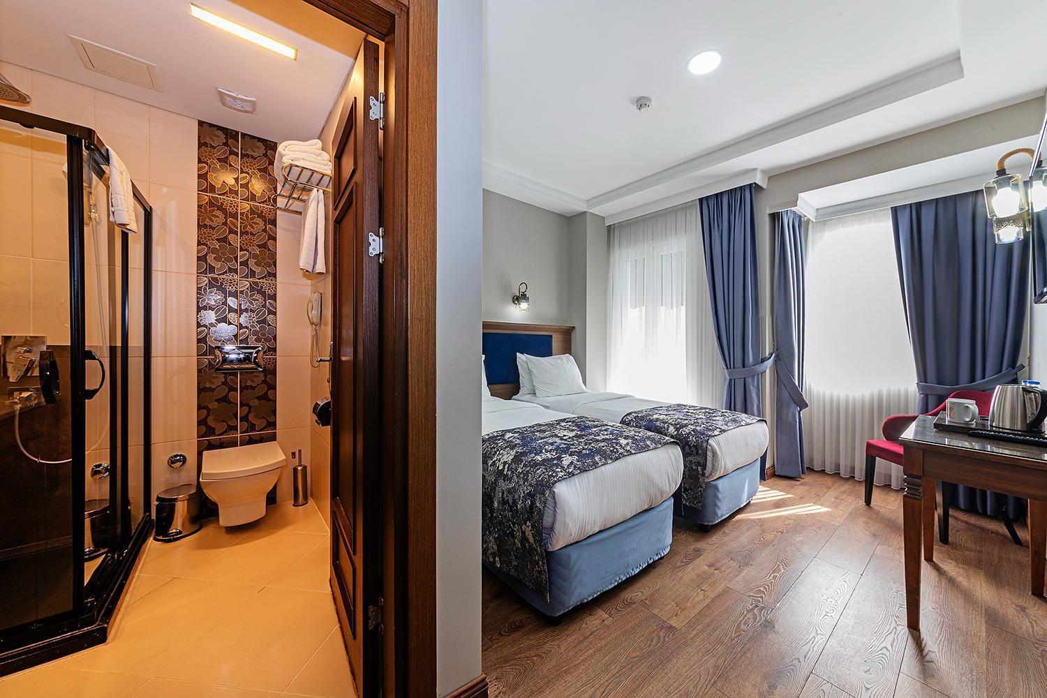 Aristocrat Hotel Истанбул Екстериор снимка