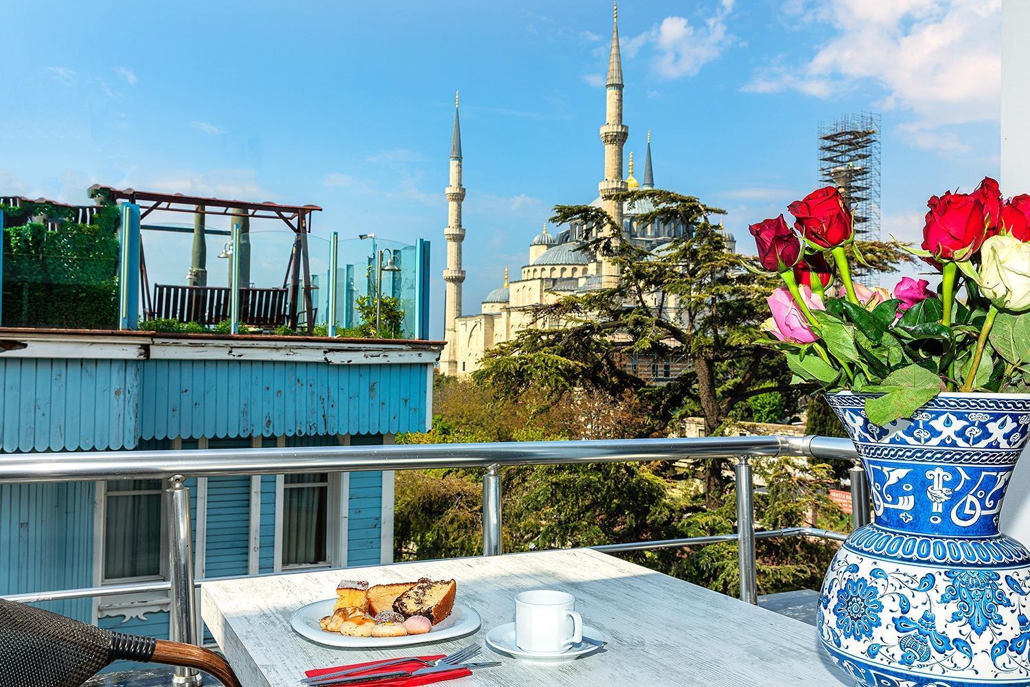 Aristocrat Hotel Истанбул Екстериор снимка