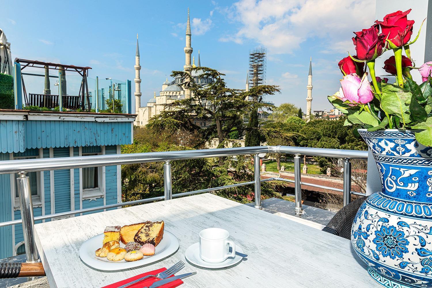 Aristocrat Hotel Истанбул Екстериор снимка